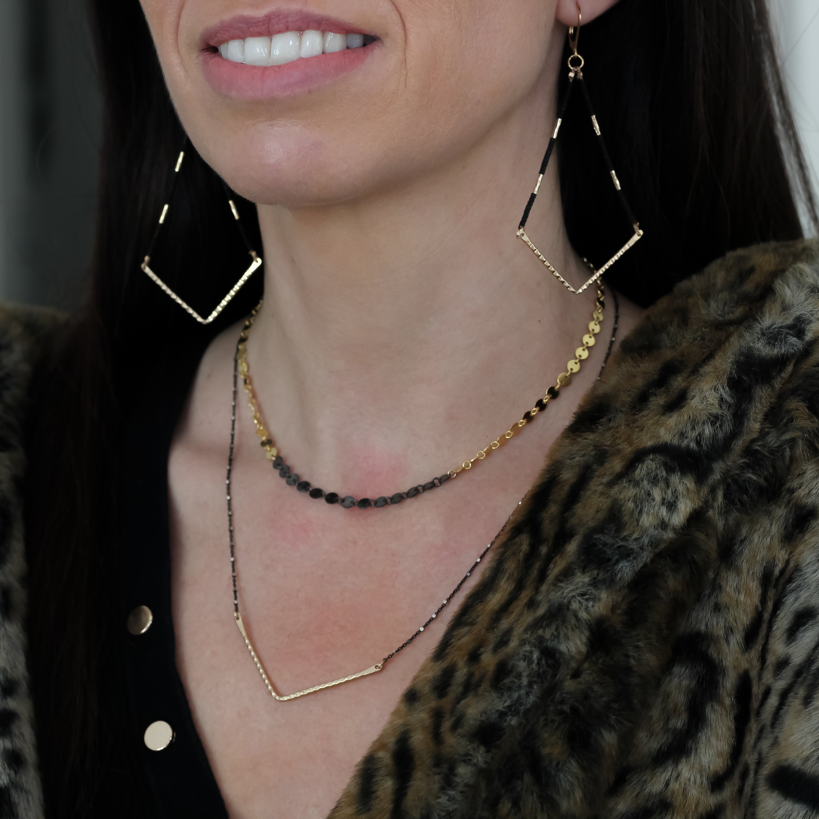 Beaded V Earrings (L)